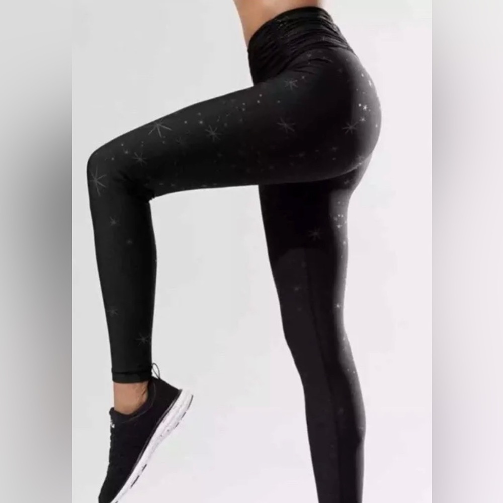 NEW Carbon38 Nova Star Burst Black Leggings